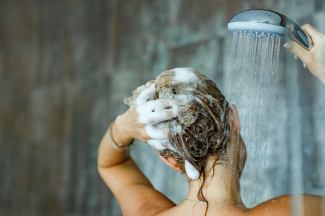 Die richtige Haarpflege: Wie oft sollten Sie Ihre Haare waschen?